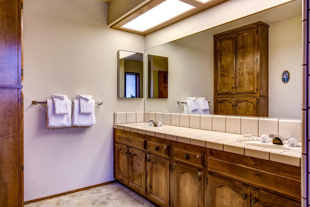 Chalet 40 Coyles Wawona