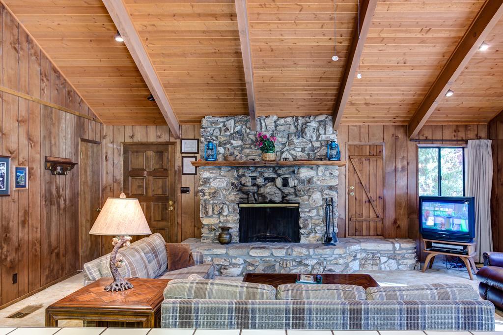 Chalet 40 Coyles